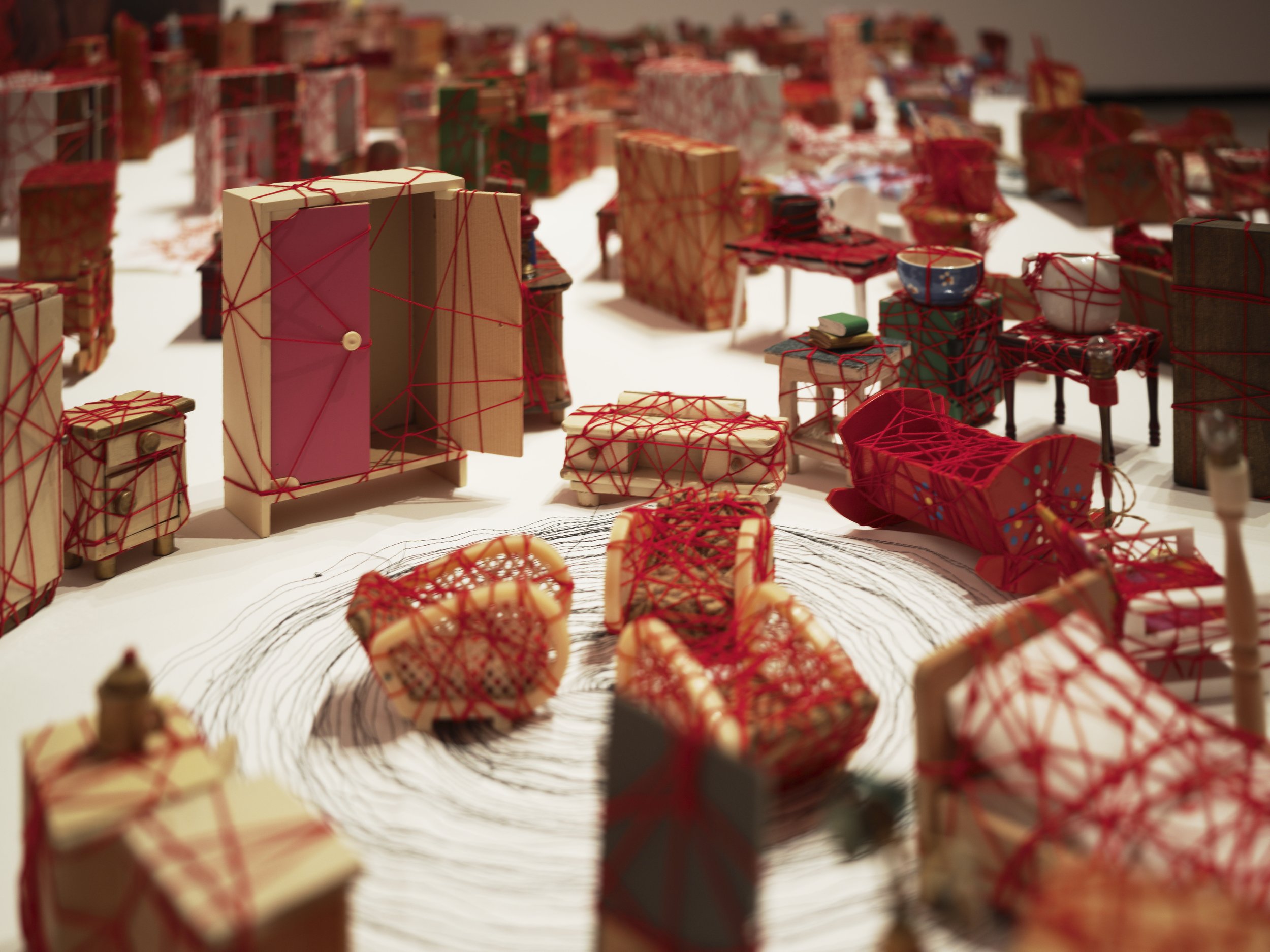 CHIHARU SHIOTA–塩田千春